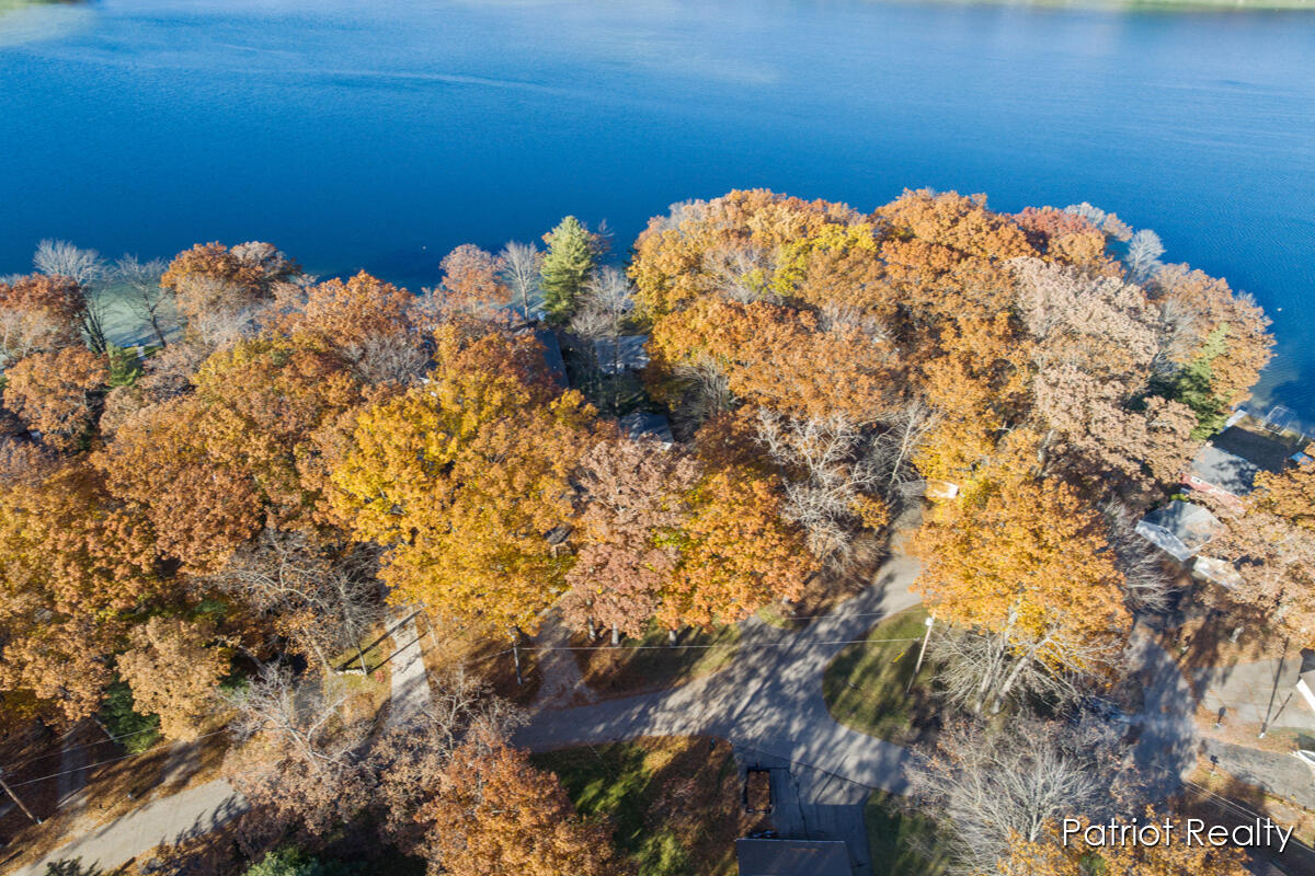 8995 Deer Point Drive, Newaygo, MI, 49337-9206