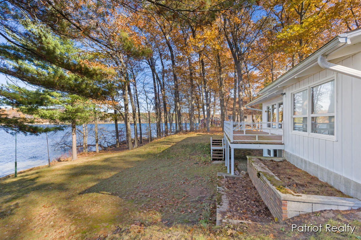 8995 Deer Point Drive, Newaygo, MI, 49337-9206