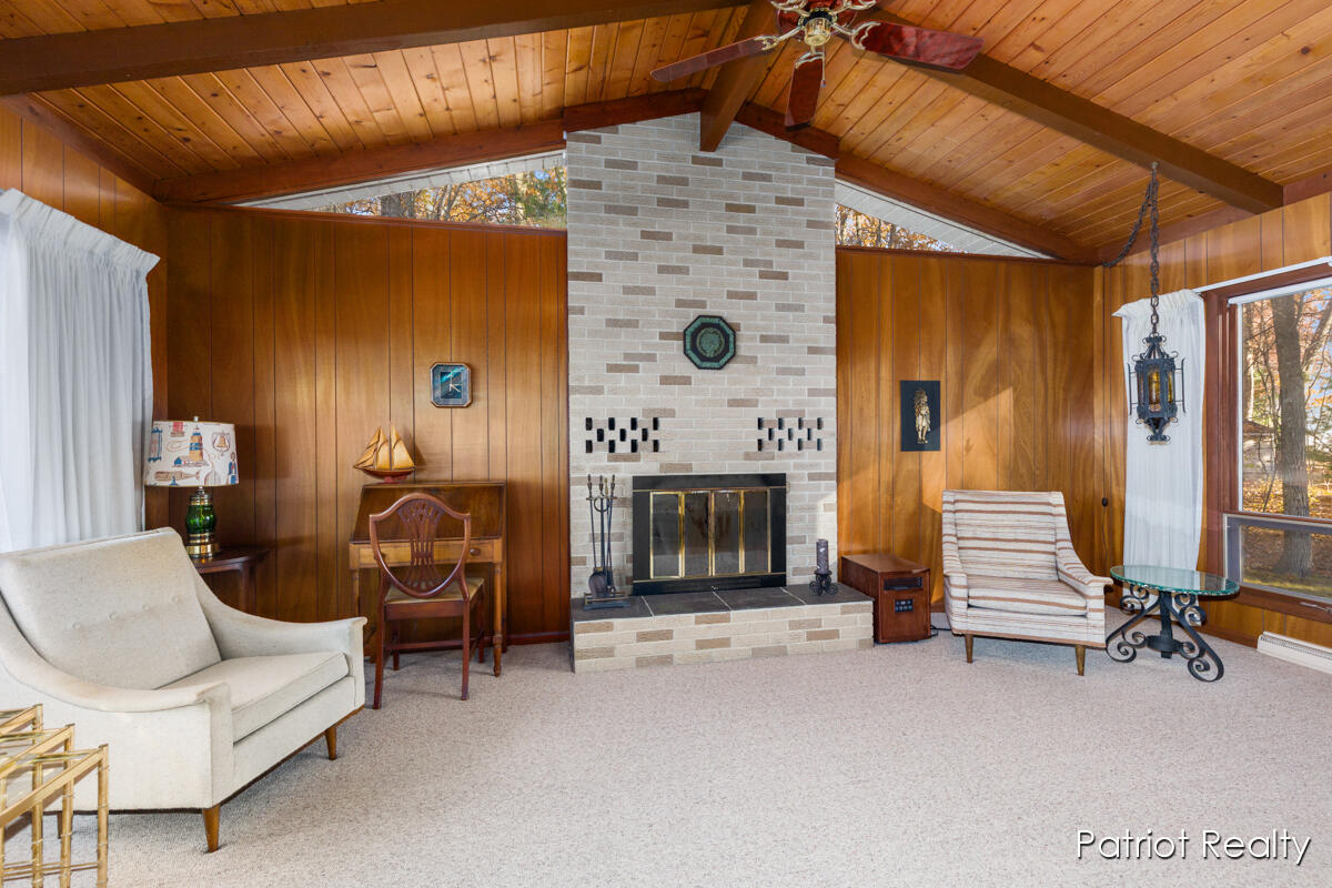 8995 Deer Point Drive, Newaygo, MI, 49337-9206