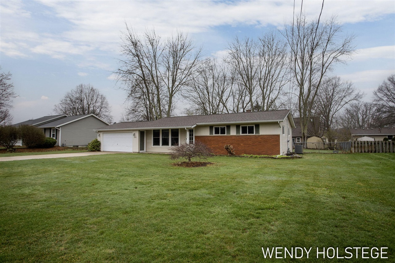 306 N 145th Avenue, Holland, MI, 49424-6448