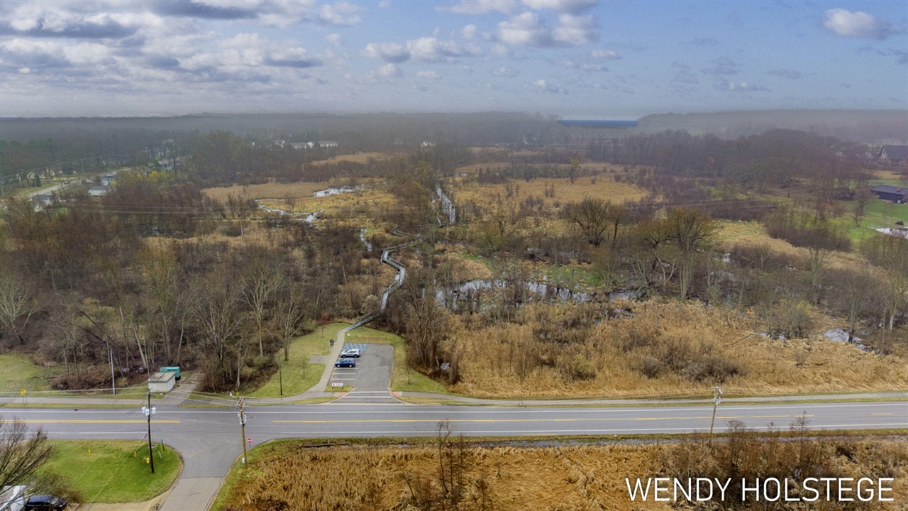 306 N 145th Avenue, Holland, MI, 49424-6448