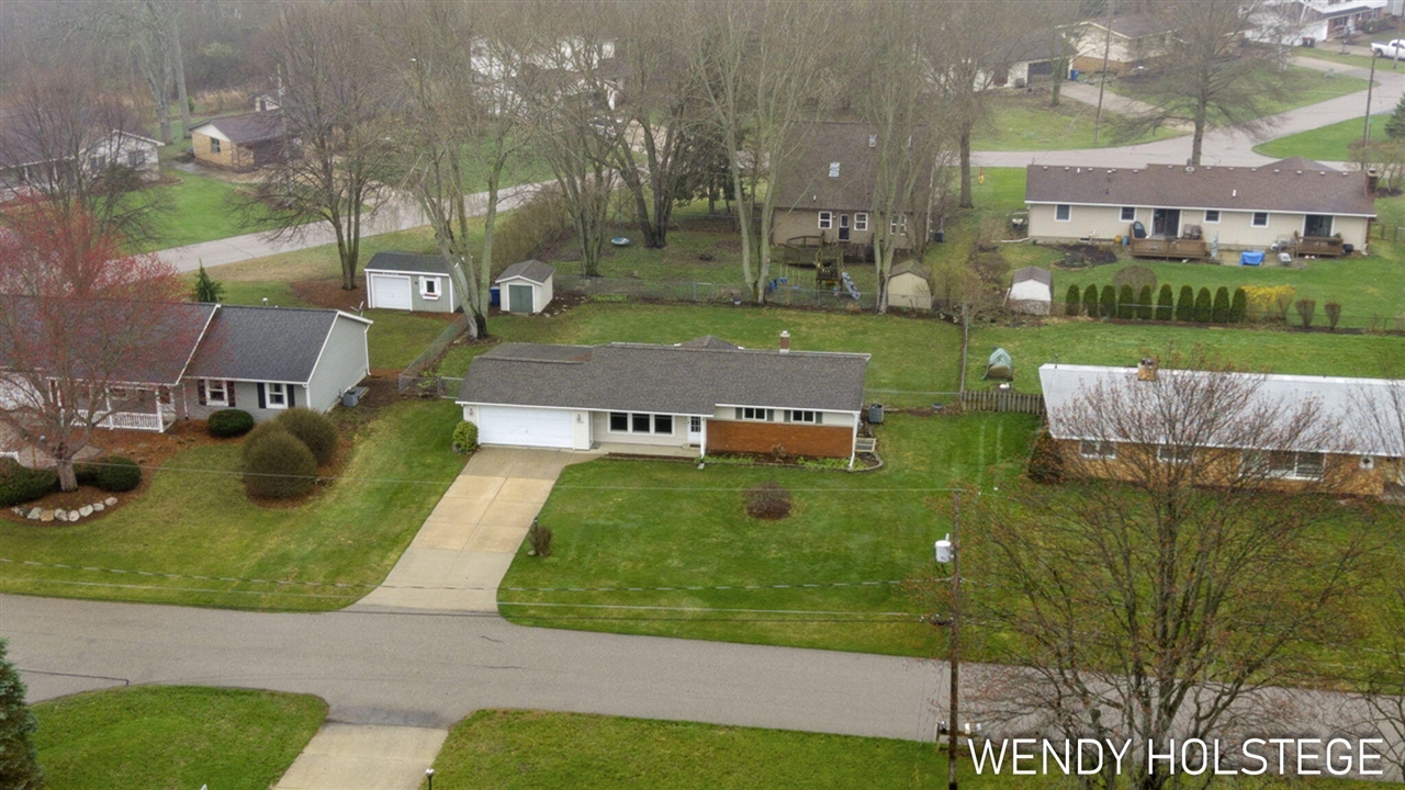 306 N 145th Avenue, Holland, MI, 49424-6448