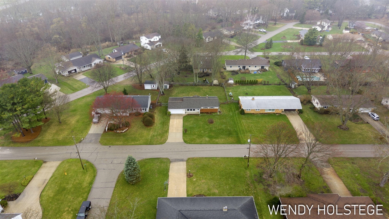306 N 145th Avenue, Holland, MI, 49424-6448