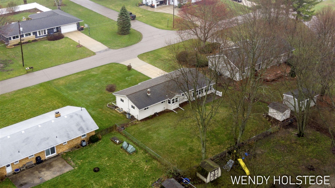 306 N 145th Avenue, Holland, MI, 49424-6448