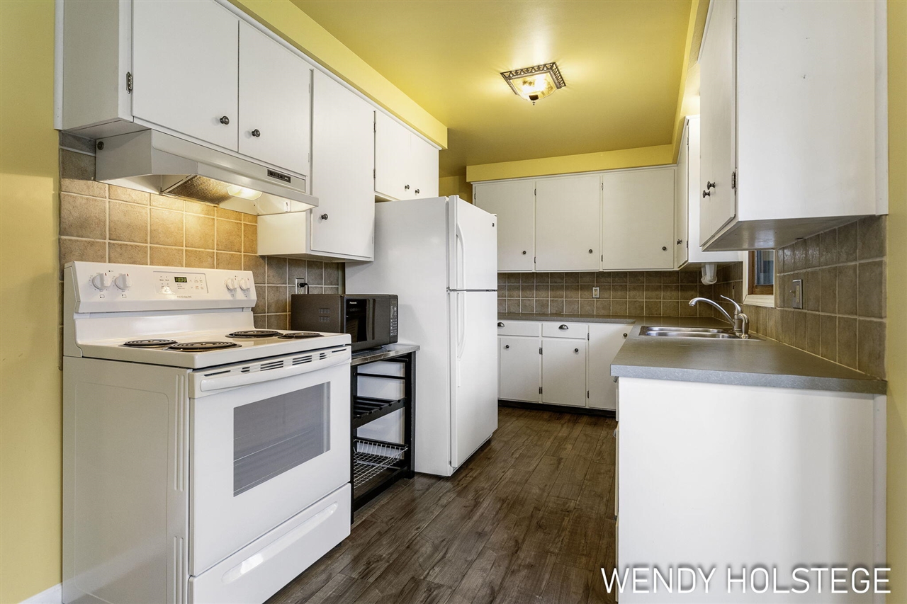 306 N 145th Avenue, Holland, MI, 49424-6448