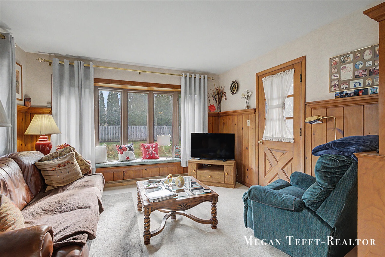 900 Maynard, Grand Rapids, MI, 49504-3659