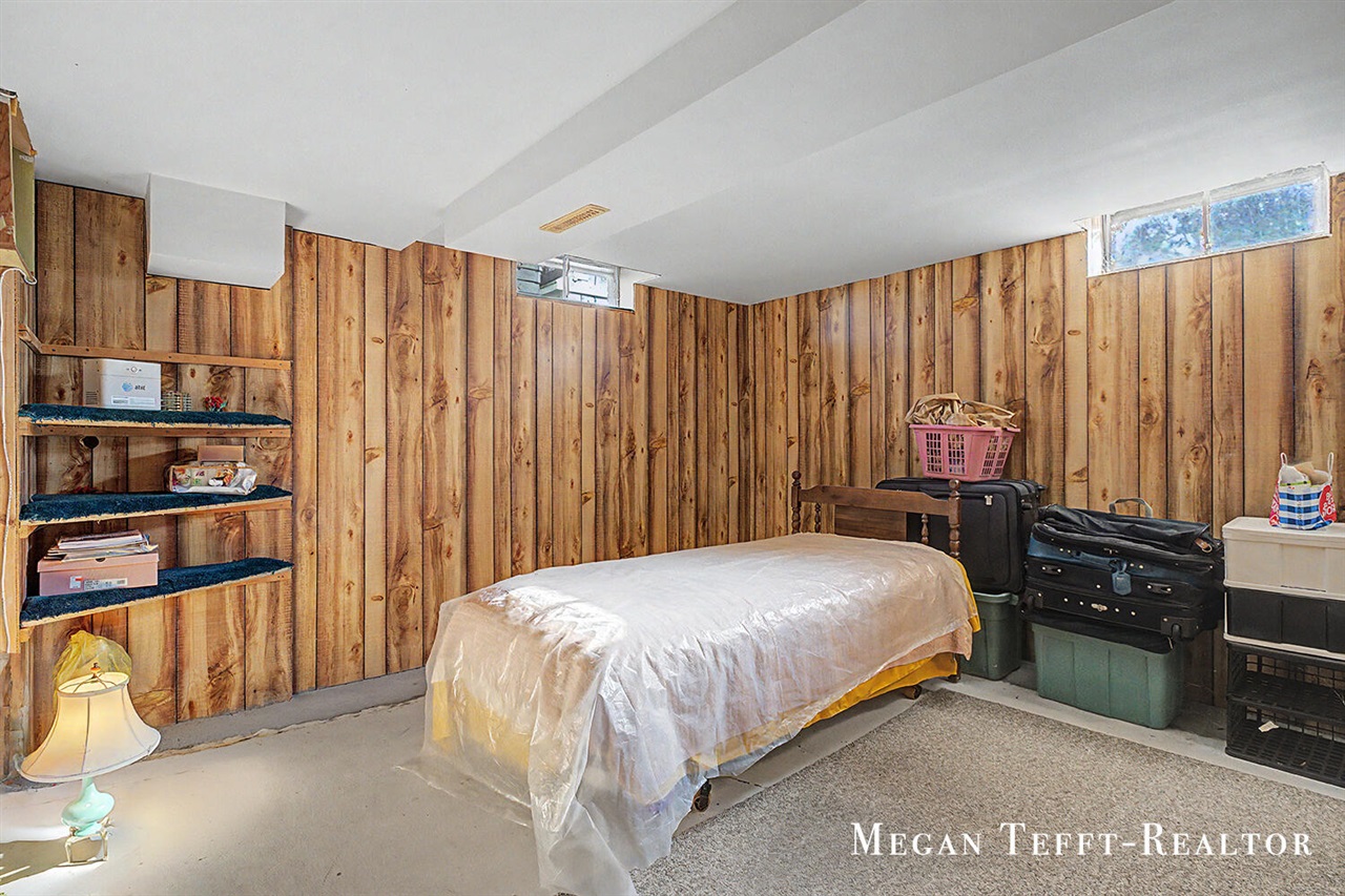 900 Maynard, Grand Rapids, MI, 49504-3659