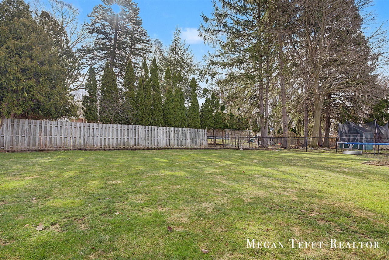 900 Maynard, Grand Rapids, MI, 49504-3659