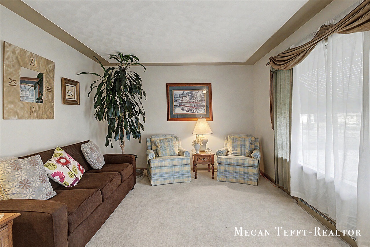 900 Maynard, Grand Rapids, MI, 49504-3659