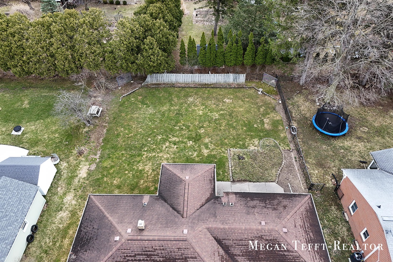 900 Maynard, Grand Rapids, MI, 49504-3659