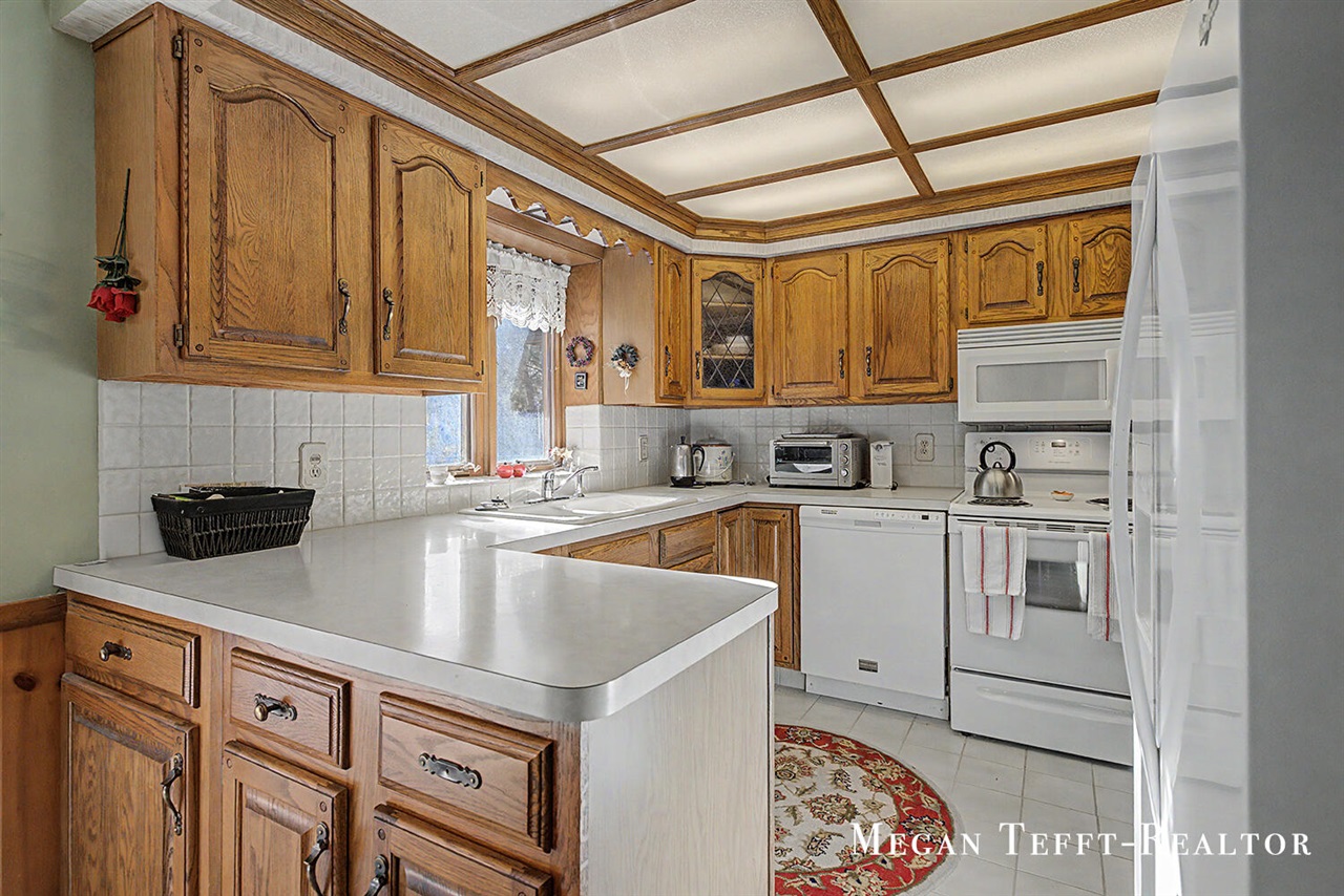 900 Maynard, Grand Rapids, MI, 49504-3659