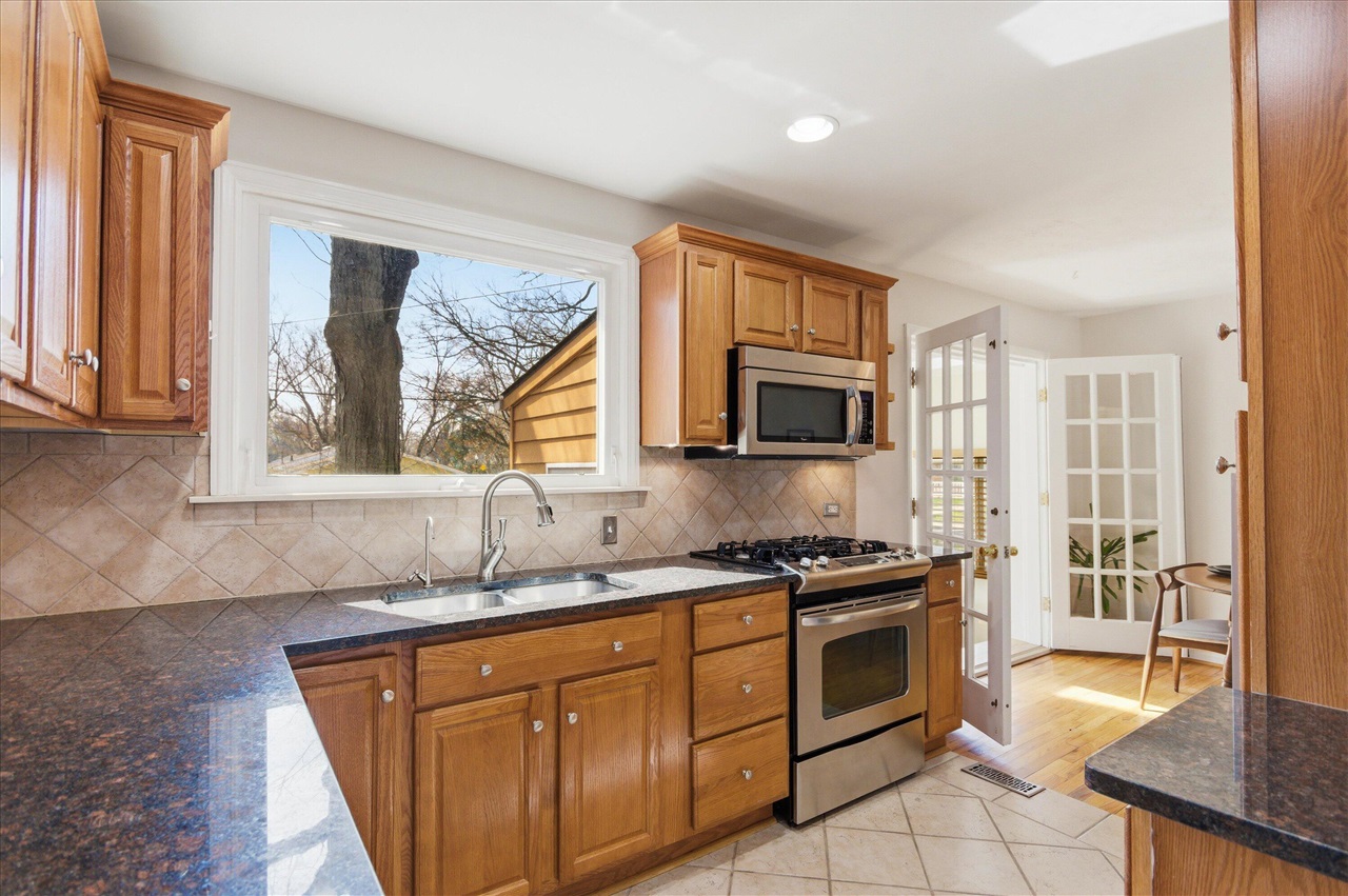 2437 Burns Avenue, Ypsilanti, MI, 48197-4303