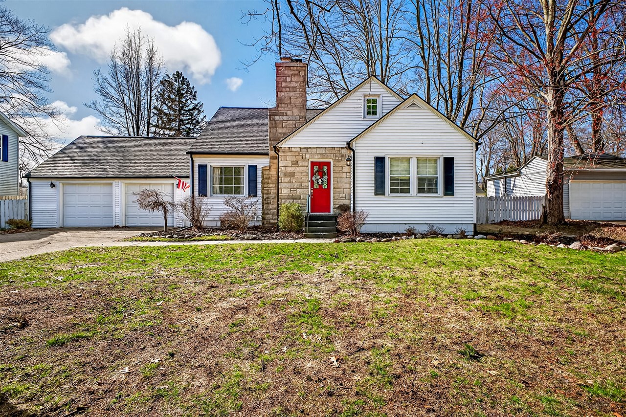 1845 Spencer Drive, Norton Shores, MI, 49441-4536