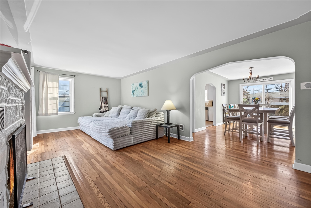 1845 Spencer Drive, Norton Shores, MI, 49441-4536