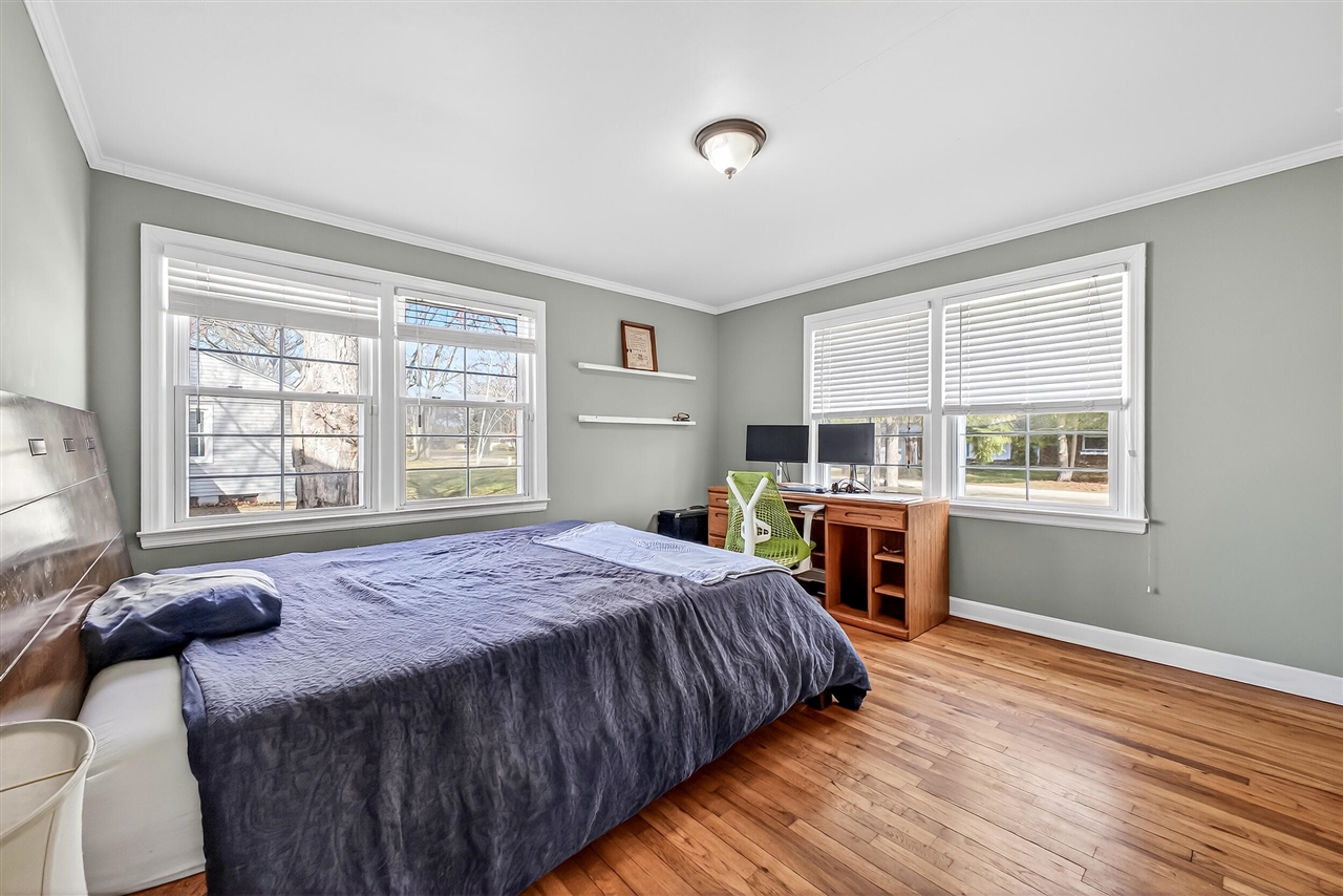 1845 Spencer Drive, Norton Shores, MI, 49441-4536