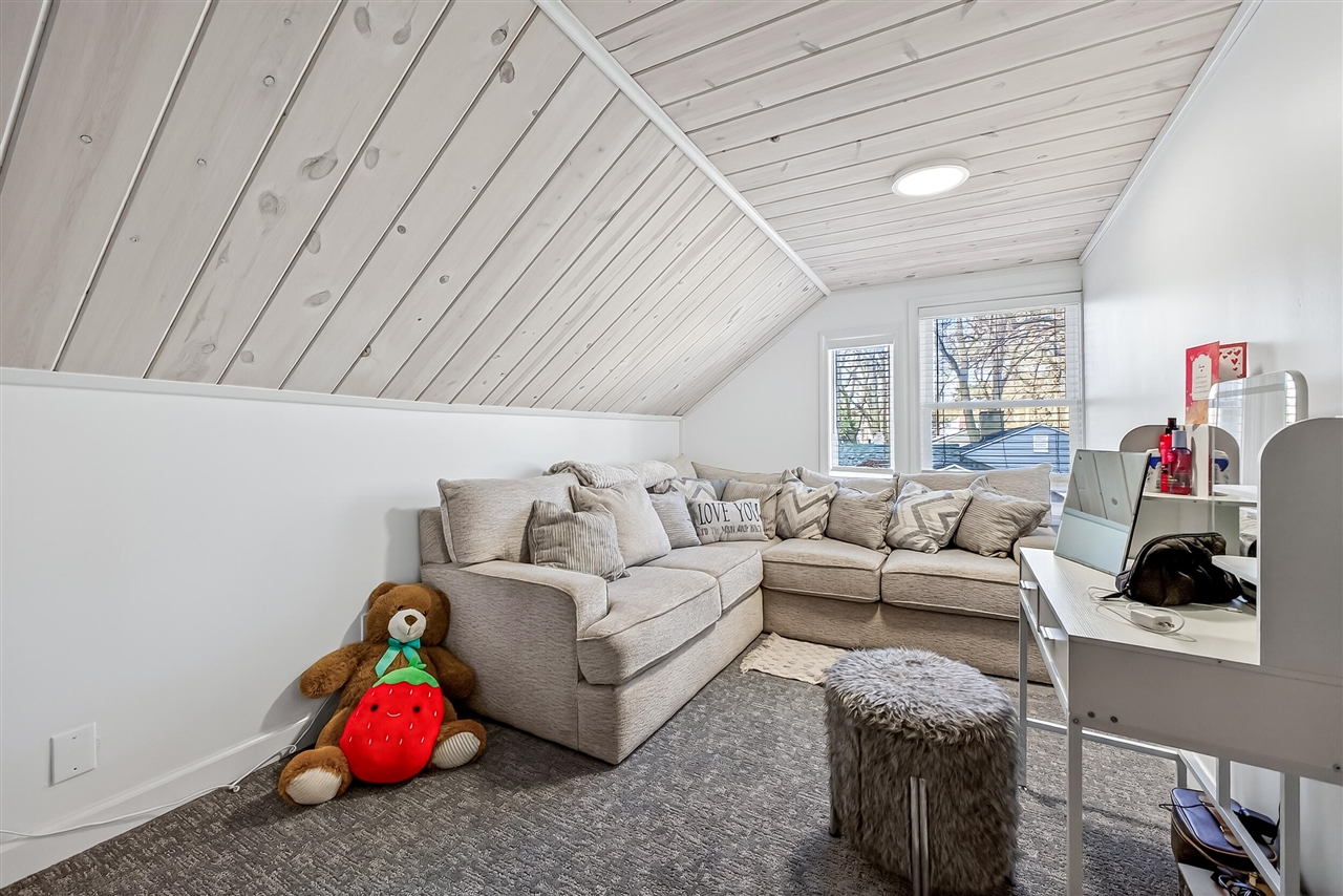 1845 Spencer Drive, Norton Shores, MI, 49441-4536