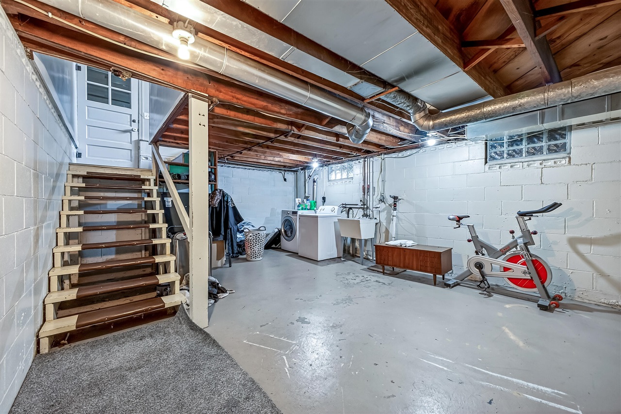 1845 Spencer Drive, Norton Shores, MI, 49441-4536