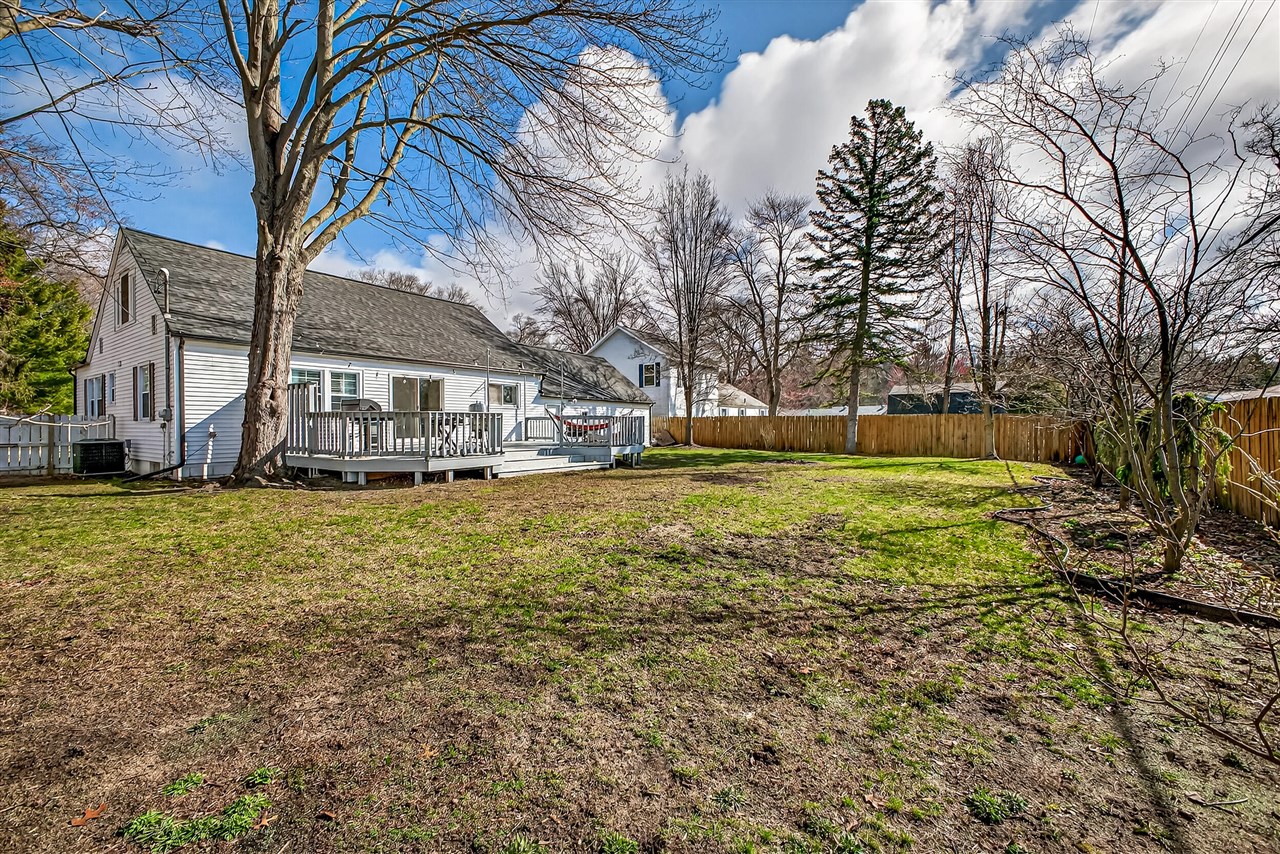 1845 Spencer Drive, Norton Shores, MI, 49441-4536