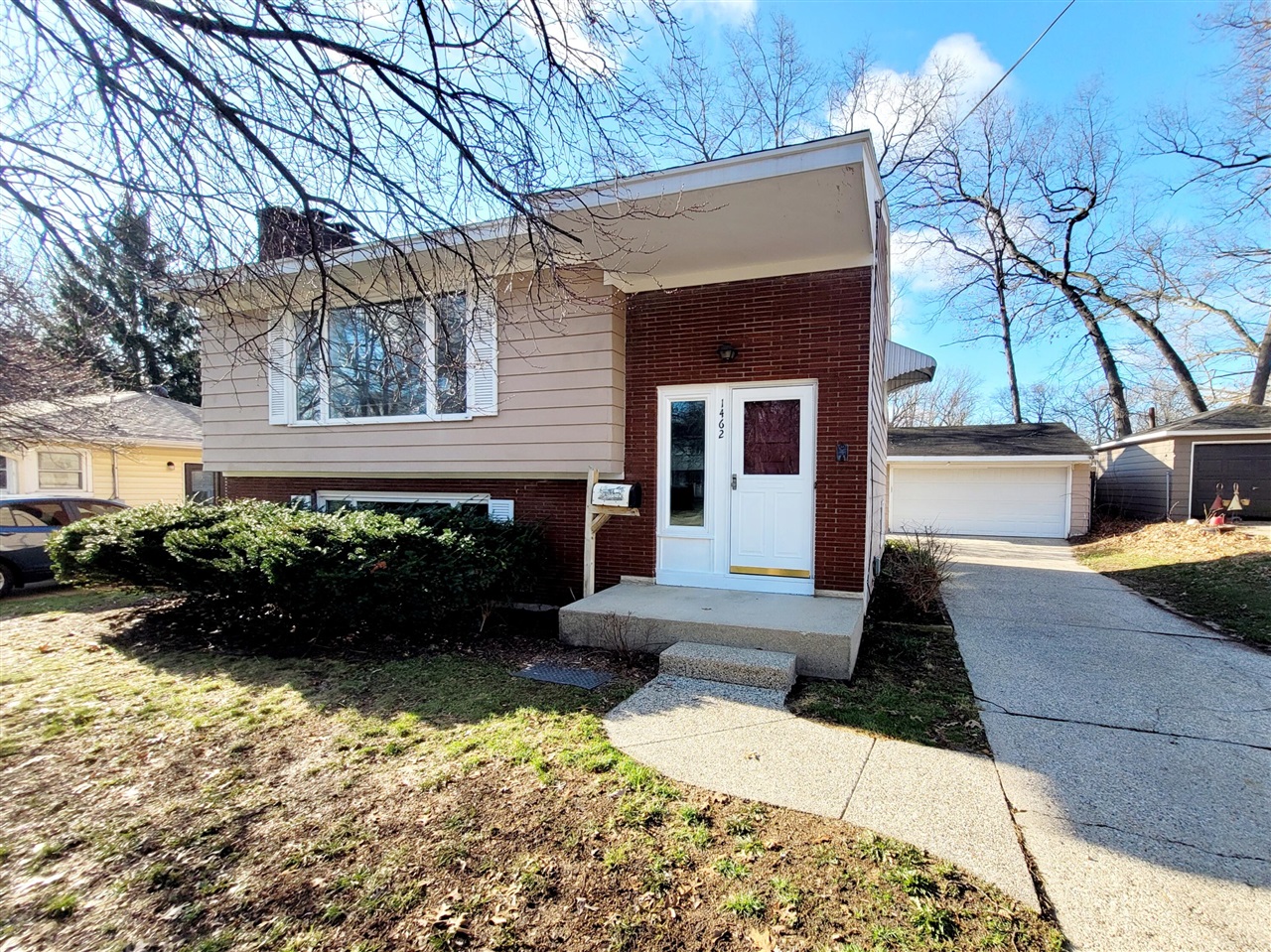 1462 Southlawn Drive, Wyoming, MI, 49509-4354