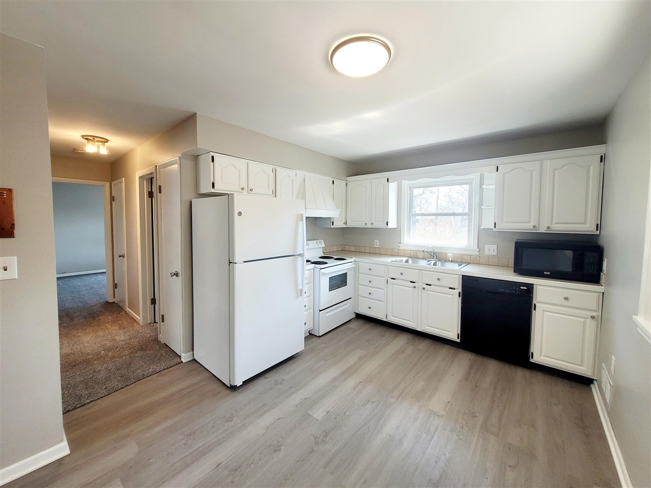 1462 Southlawn Drive, Wyoming, MI, 49509-4354