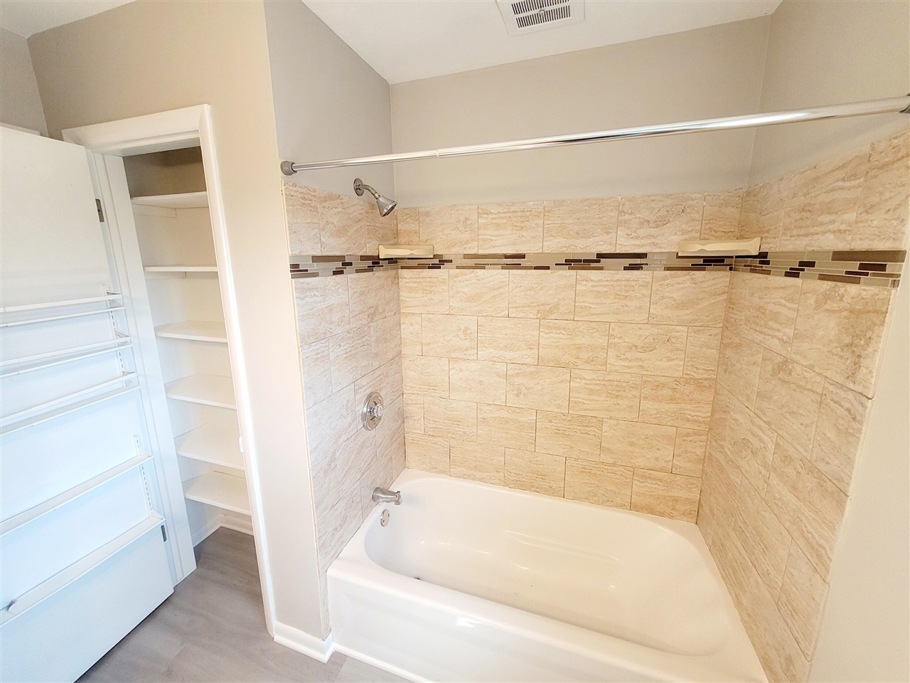 1462 Southlawn Drive, Wyoming, MI, 49509-4354