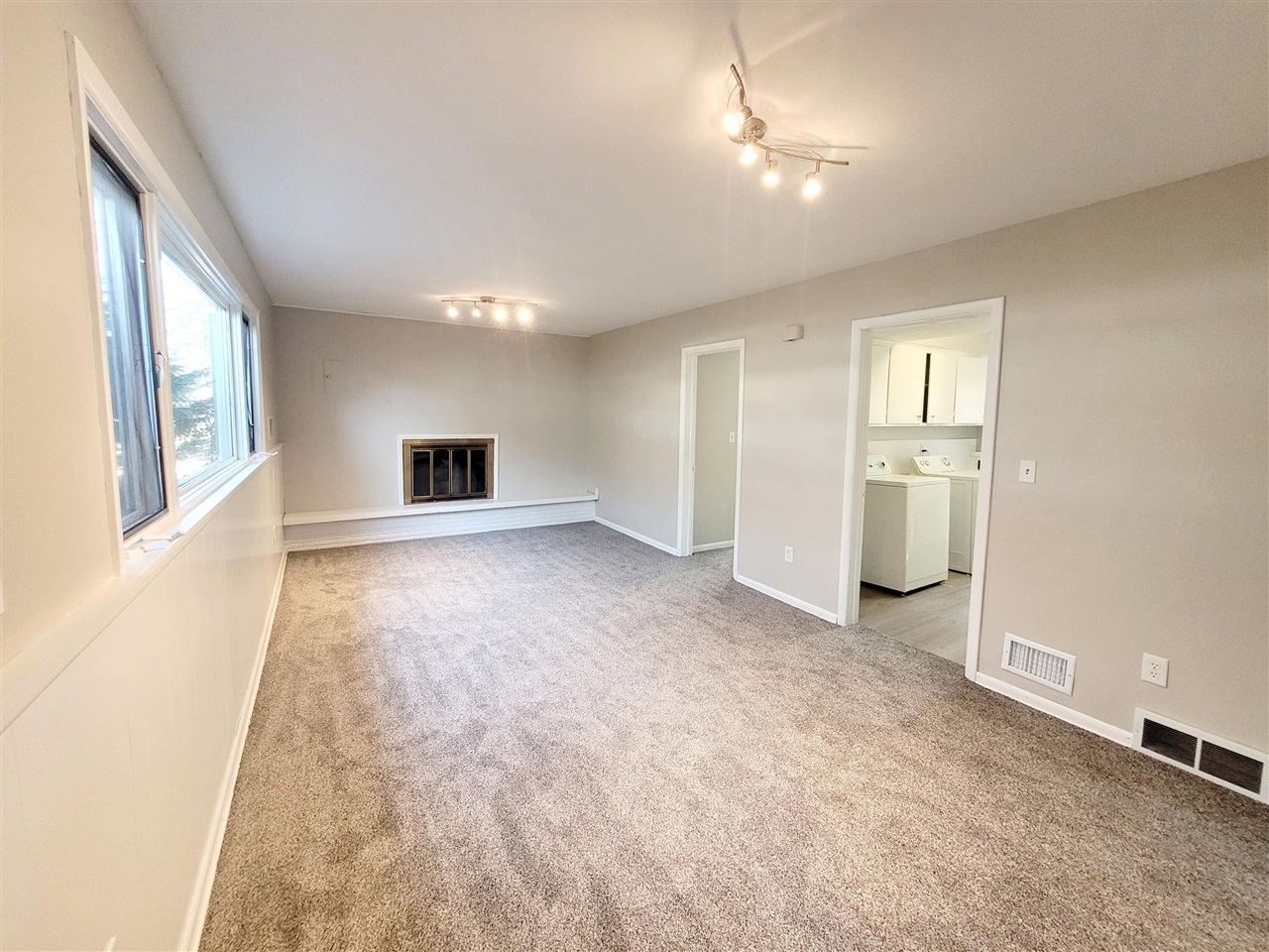 1462 Southlawn Drive, Wyoming, MI, 49509-4354