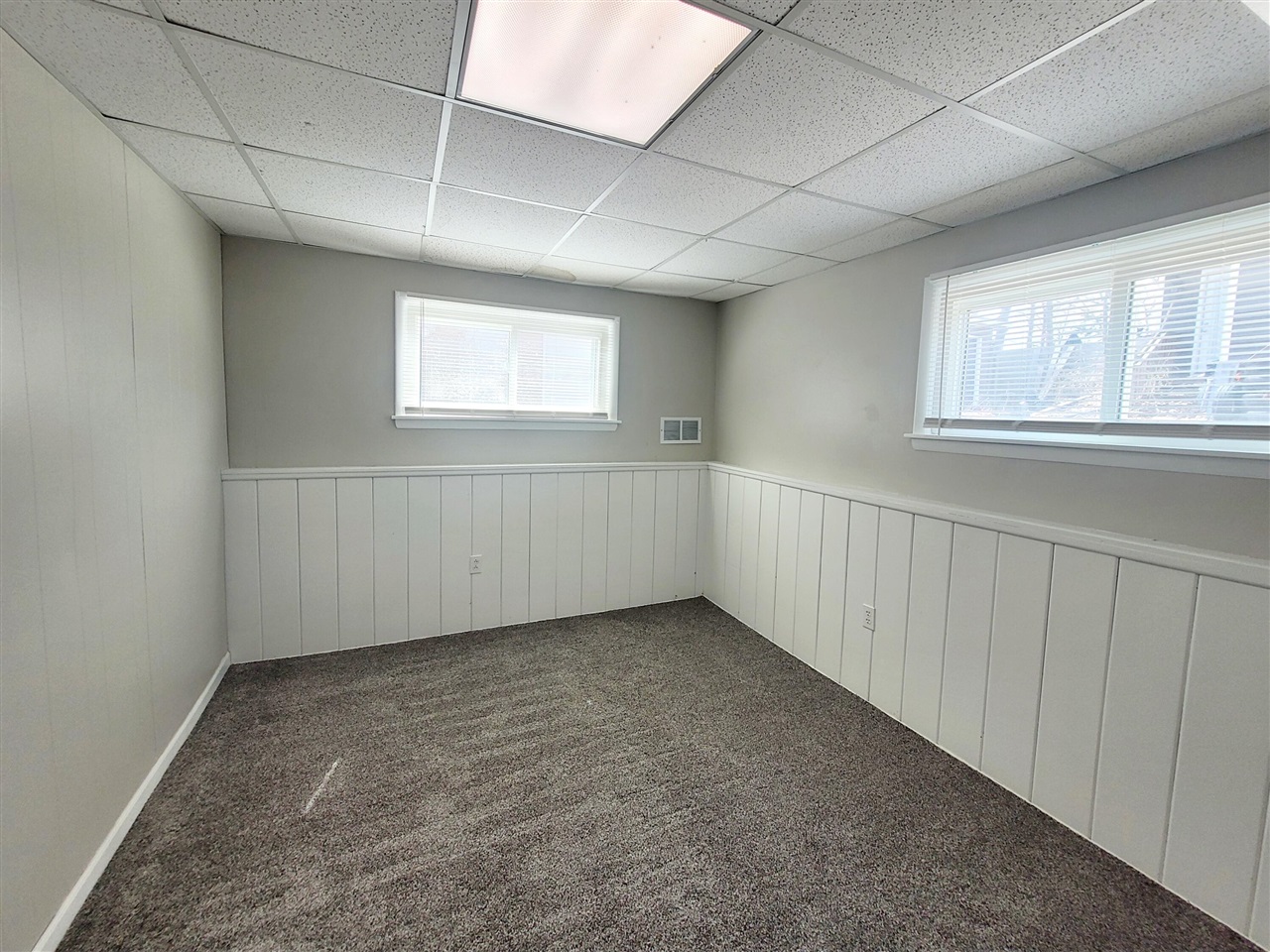 1462 Southlawn Drive, Wyoming, MI, 49509-4354