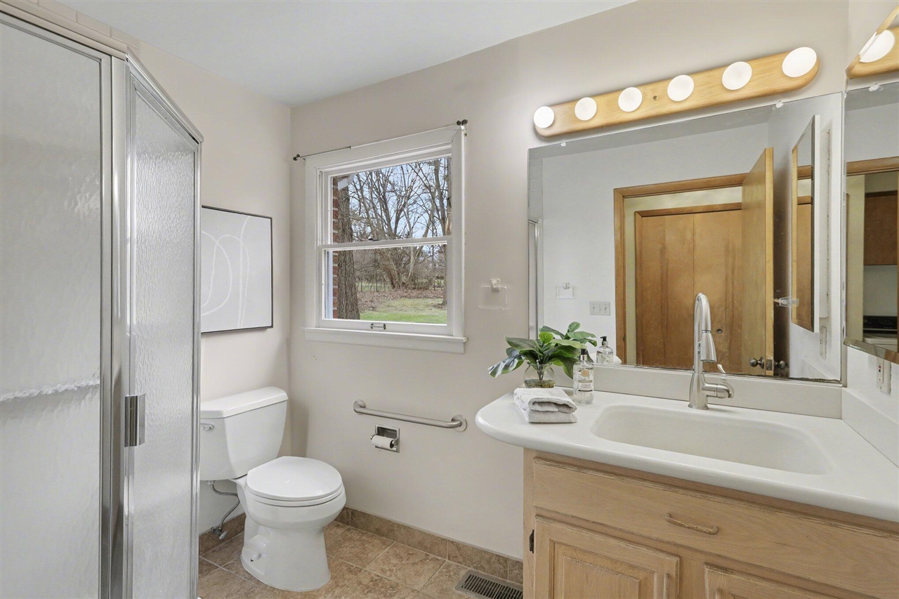 2889 Parkridge Drive, Ann Arbor, MI, 48103-1734