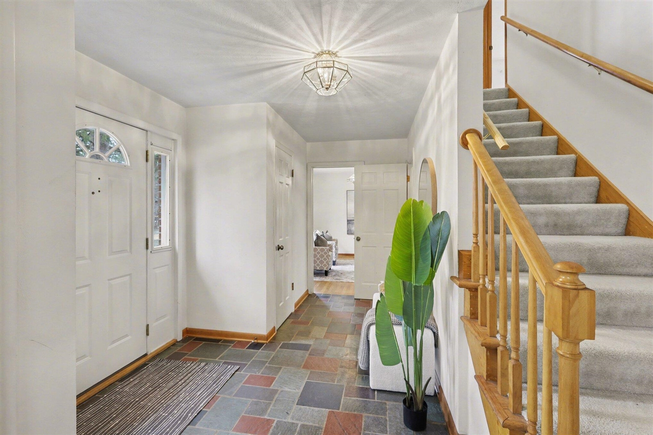 2889 Parkridge Drive, Ann Arbor, MI, 48103-1734