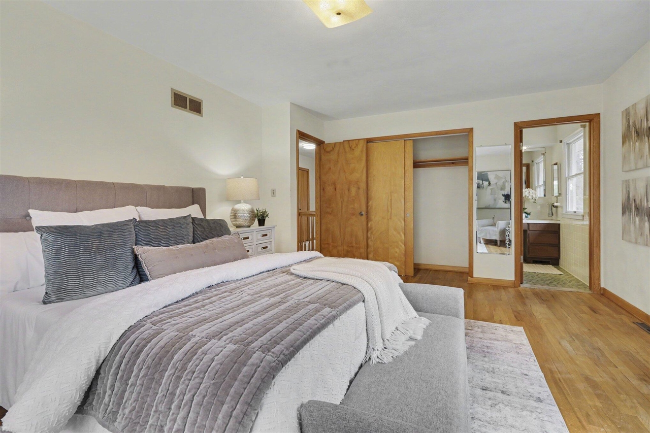 2889 Parkridge Drive, Ann Arbor, MI, 48103-1734