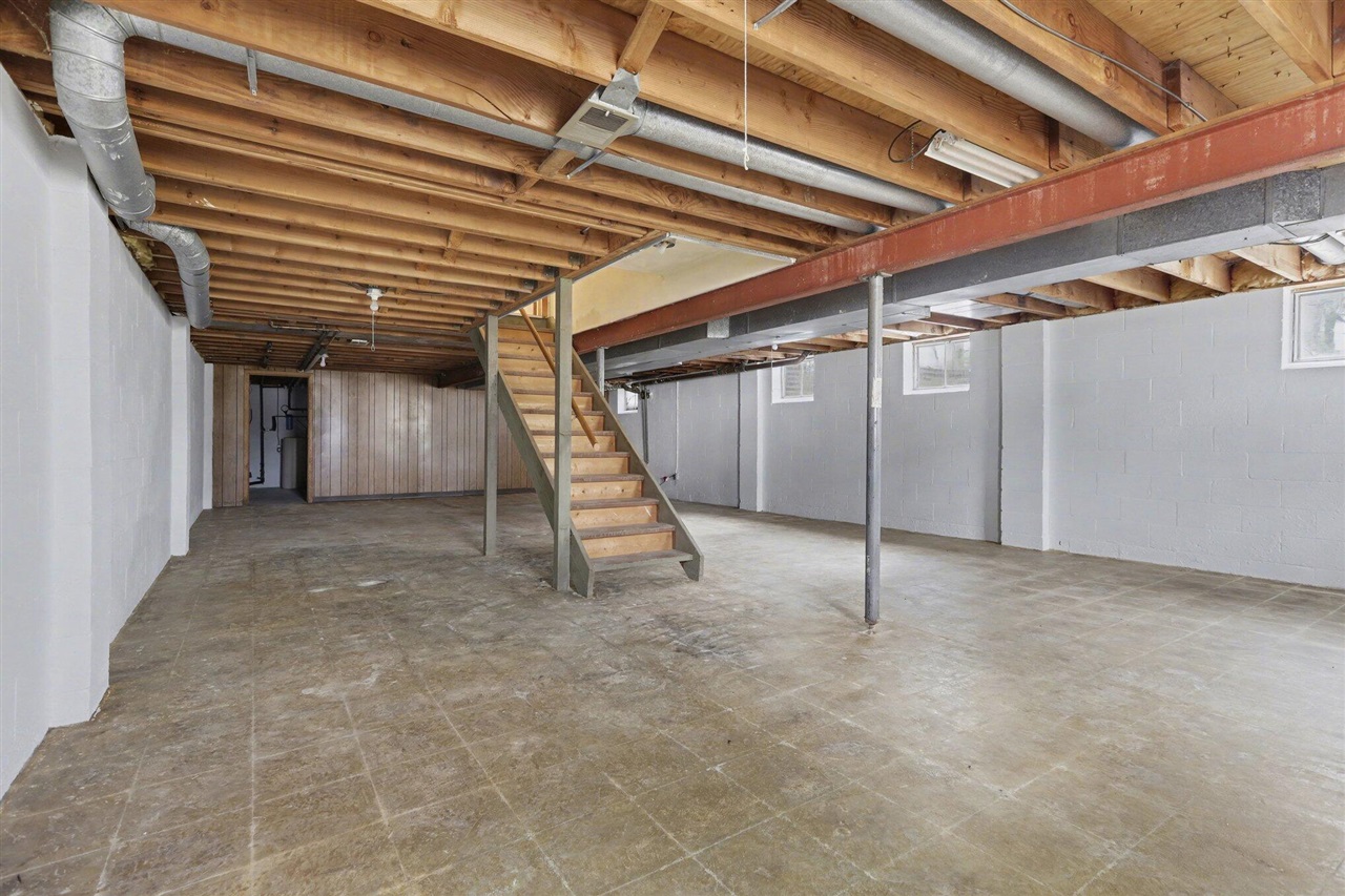 2889 Parkridge Drive, Ann Arbor, MI, 48103-1734