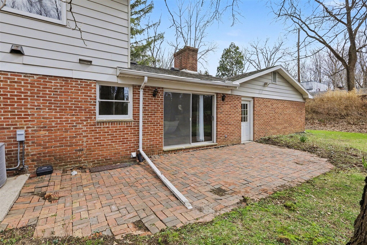 2889 Parkridge Drive, Ann Arbor, MI, 48103-1734