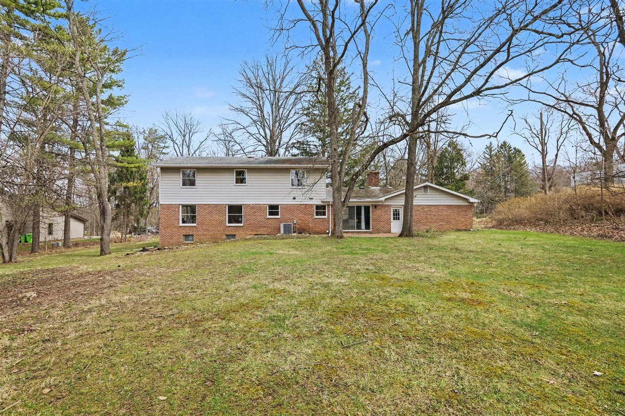 2889 Parkridge Drive, Ann Arbor, MI, 48103-1734