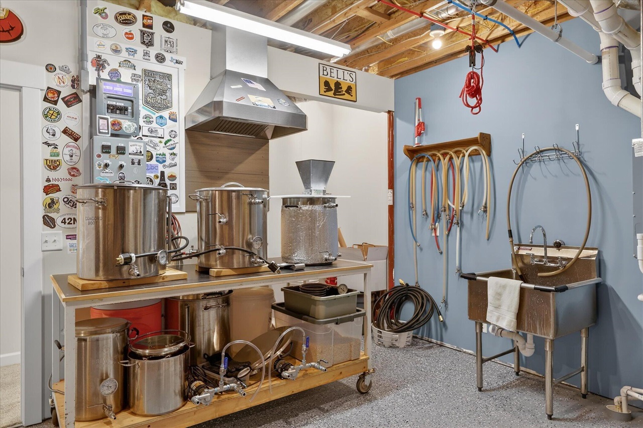 5420 Farallon Street, Kalamazoo, MI, 49009-6202