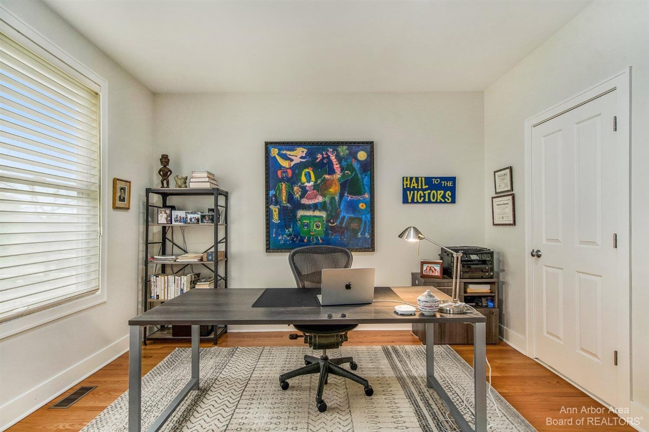 203 W Summit Street, Ann Arbor, MI, 48103-3249