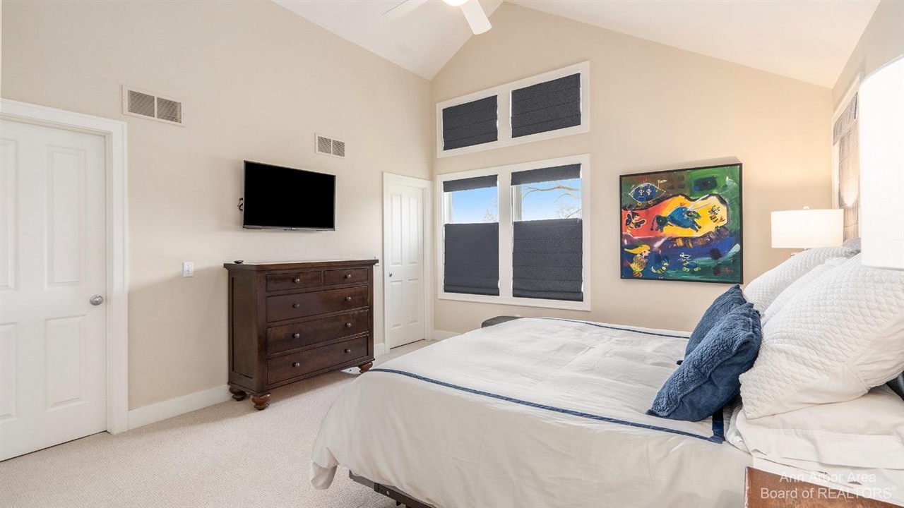 203 W Summit Street, Ann Arbor, MI, 48103-3249