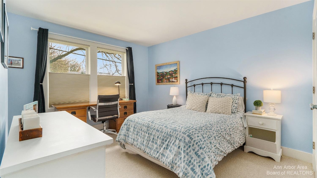 203 W Summit Street, Ann Arbor, MI, 48103-3249