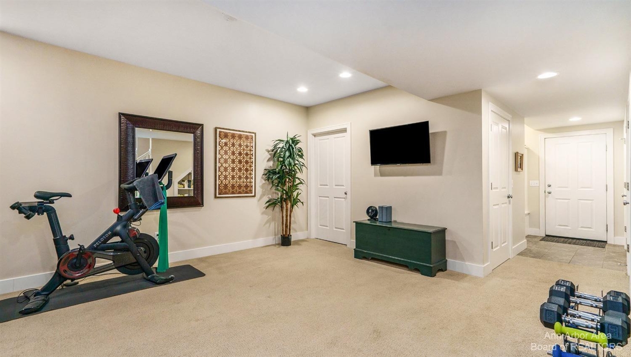 203 W Summit Street, Ann Arbor, MI, 48103-3249