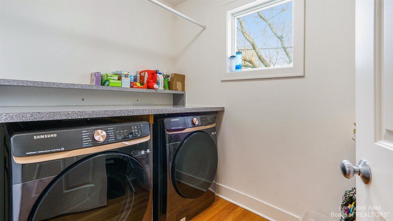 203 W Summit Street, Ann Arbor, MI, 48103-3249