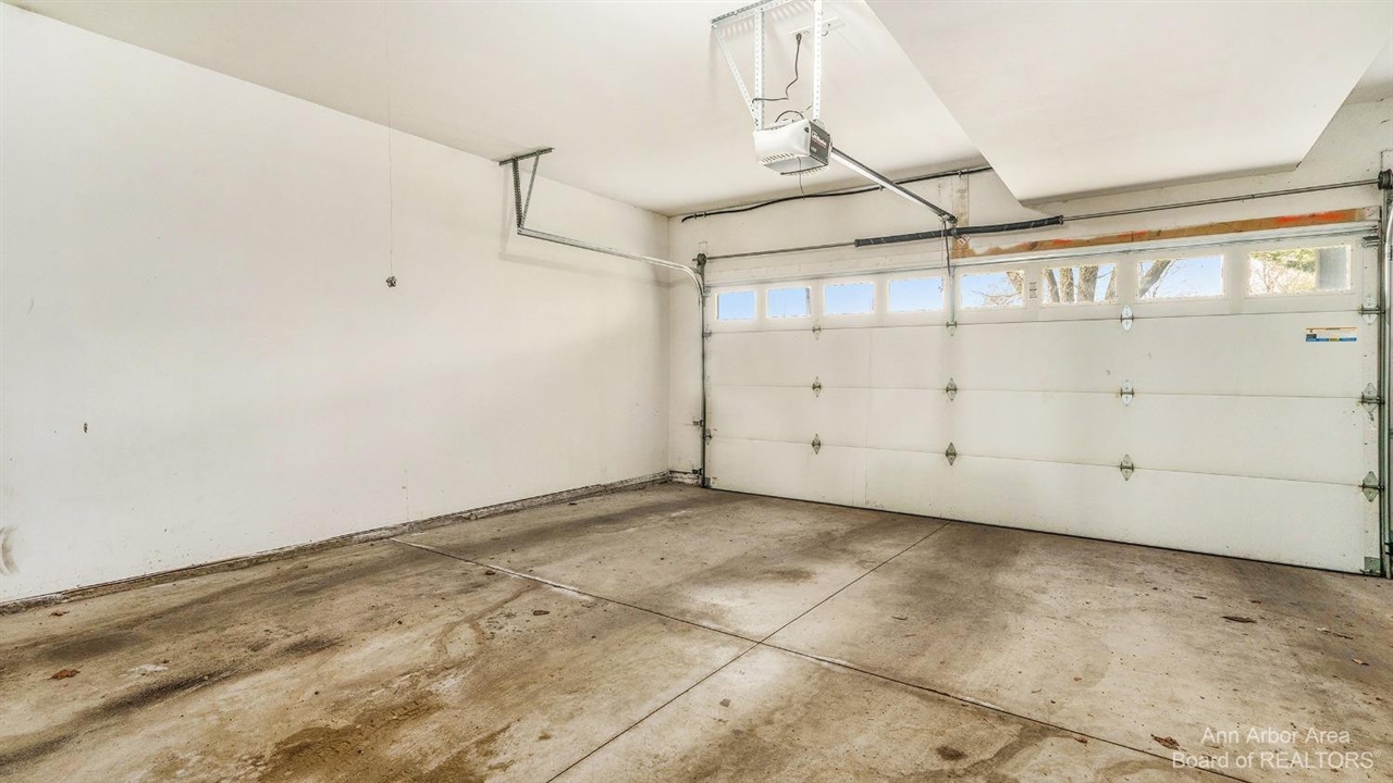 203 W Summit Street, Ann Arbor, MI, 48103-3249