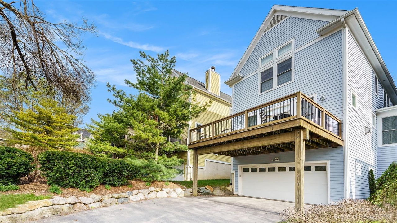 203 W Summit Street, Ann Arbor, MI, 48103-3249