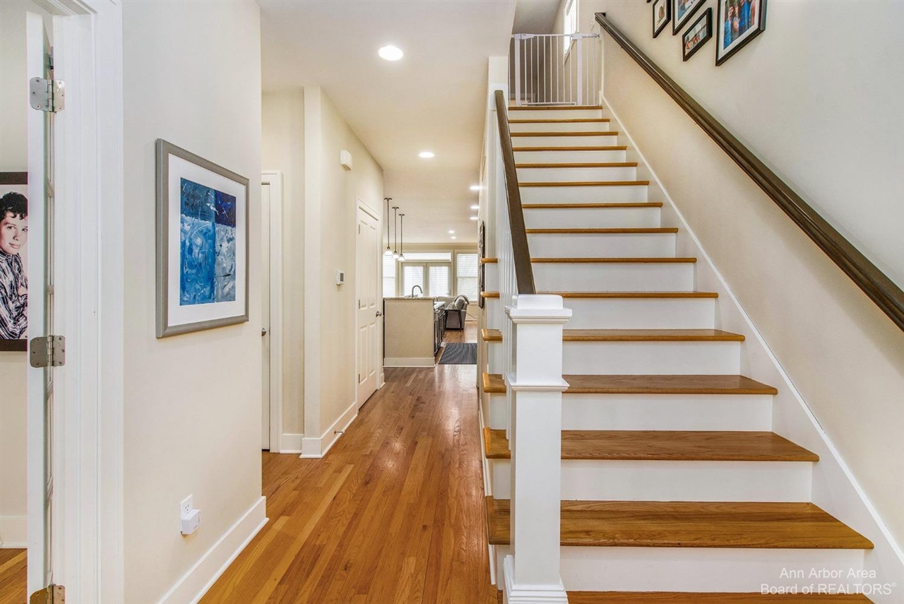 203 W Summit Street, Ann Arbor, MI, 48103-3249