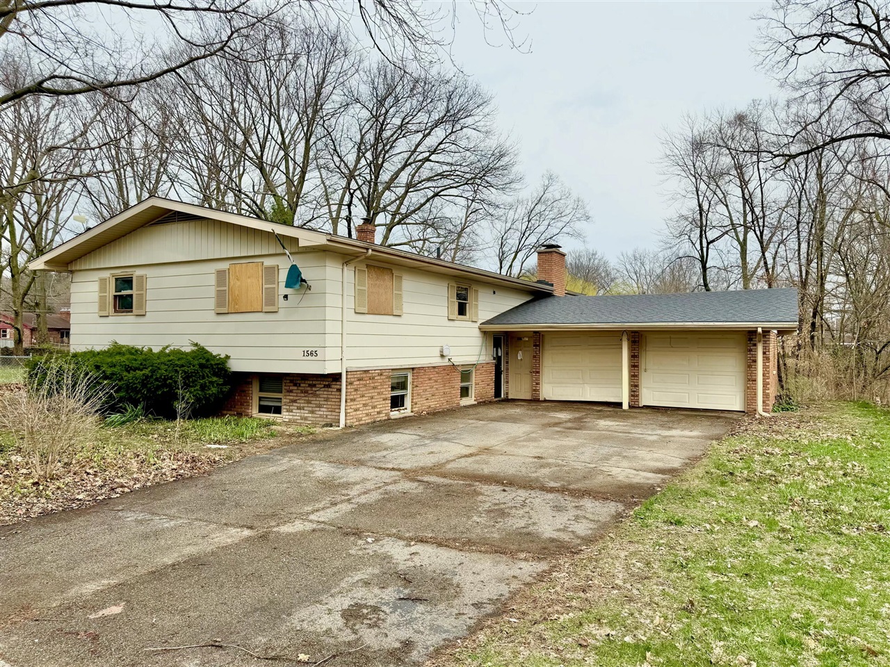 1565 N Teakwood Drive, Stevensville, MI, 49127-9622