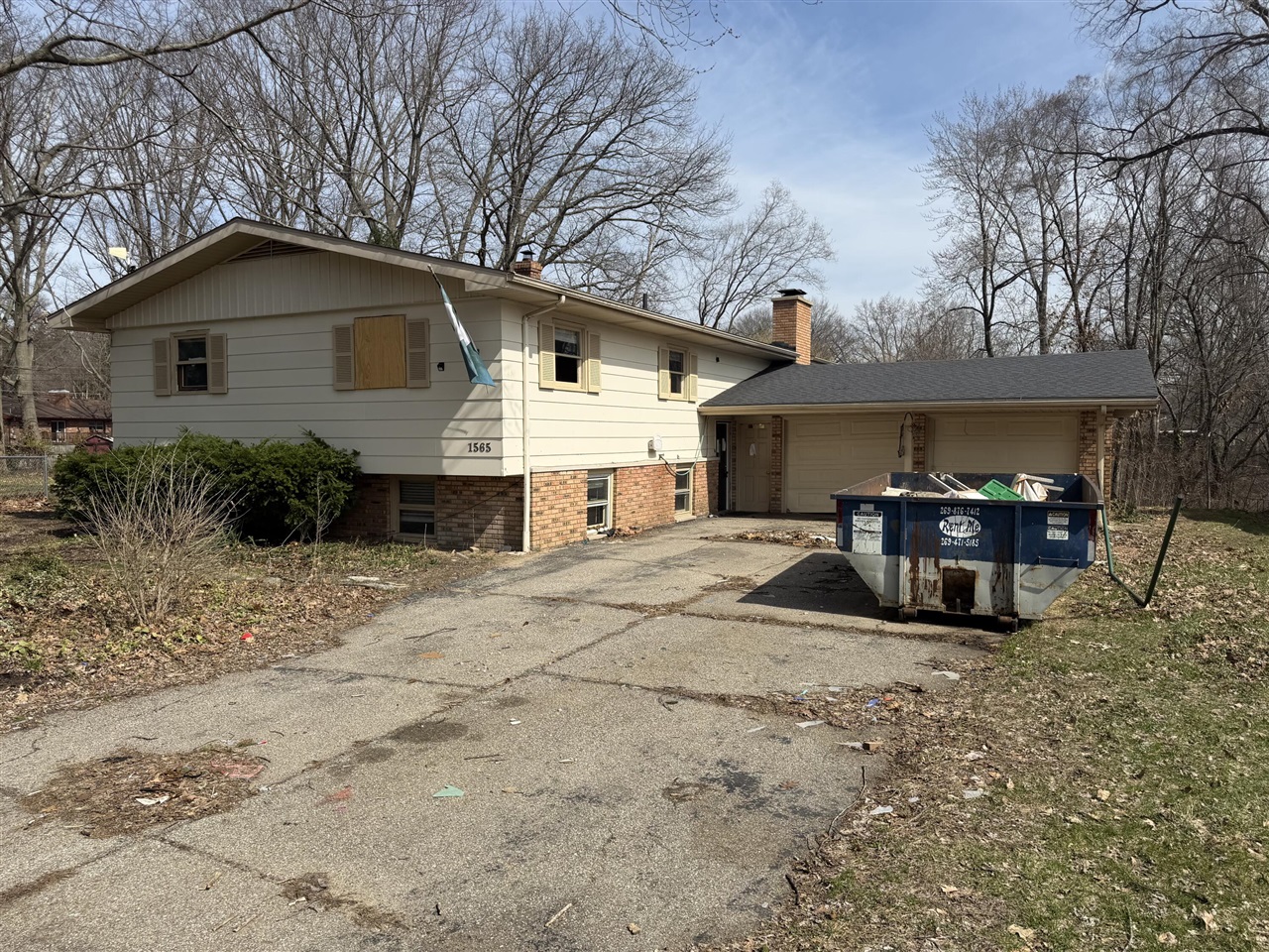 1565 N Teakwood Drive, Stevensville, MI, 49127-9622