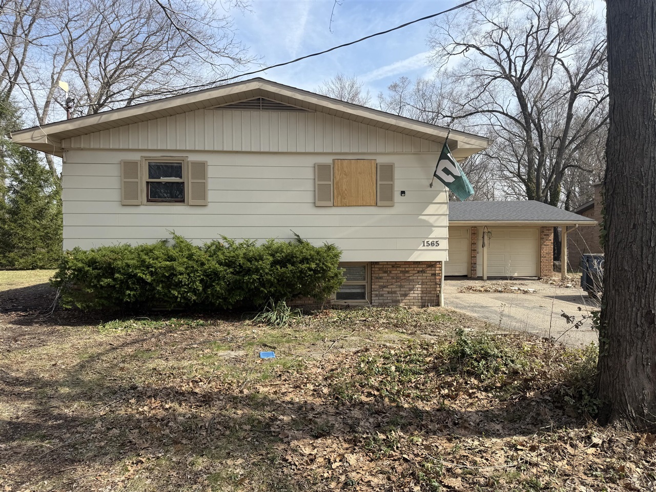 1565 N Teakwood Drive, Stevensville, MI, 49127-9622