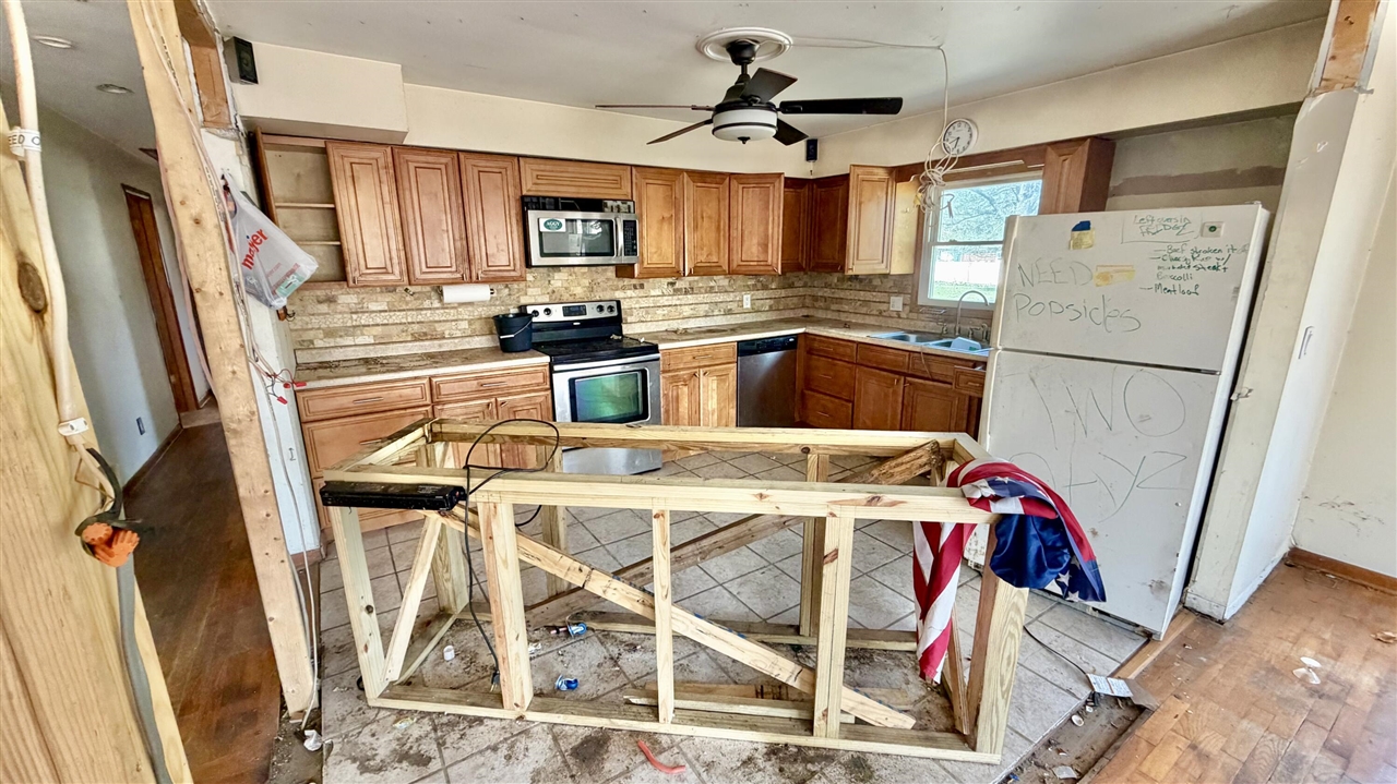 1565 N Teakwood Drive, Stevensville, MI, 49127-9622