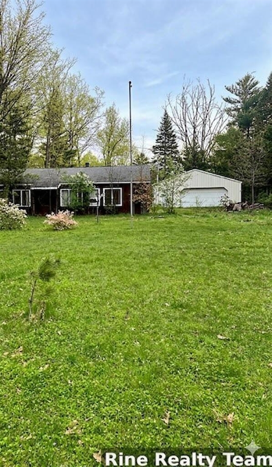 10624 W 22 1/2 Road, Mesick, MI, 49668-8921