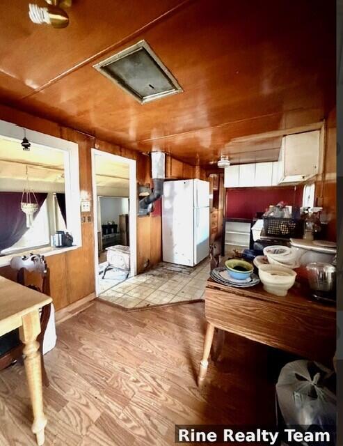 10624 W 22 1/2 Road, Mesick, MI, 49668-8921