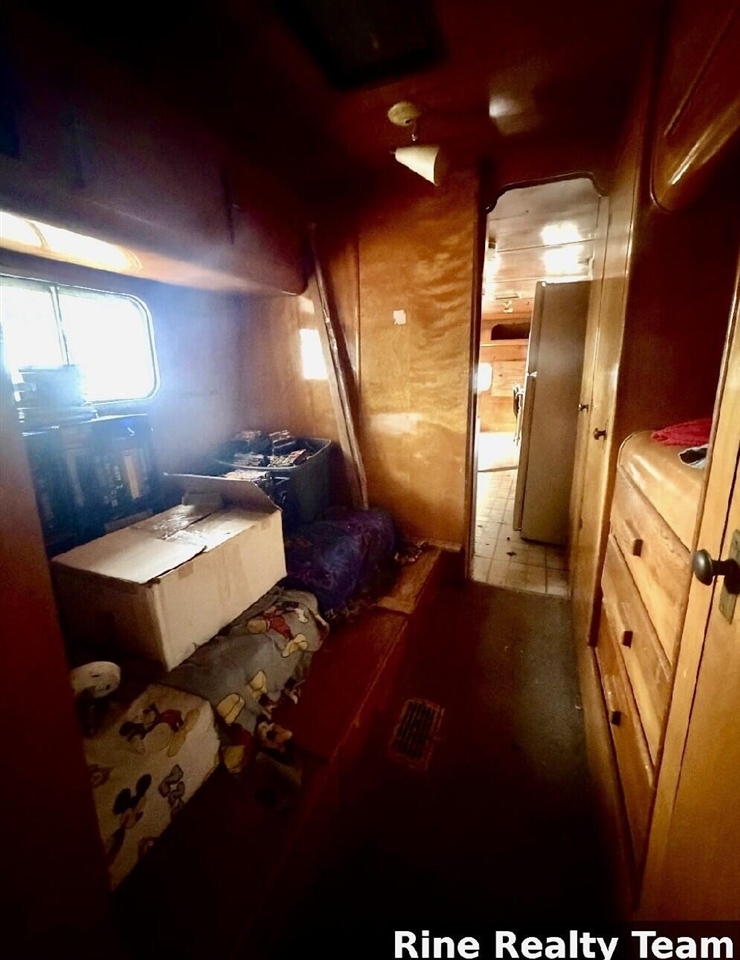 10624 W 22 1/2 Road, Mesick, MI, 49668-8921