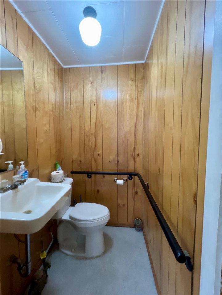 7 W Main Street, Fremont, MI, 49412-1135